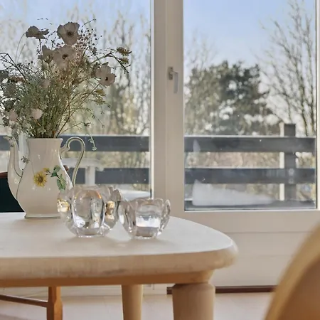 Feriehus Fredeligt Nær Og