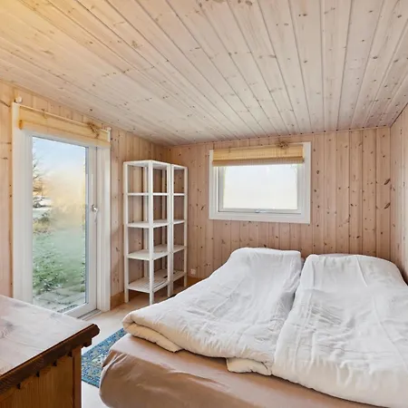Feriehus Fredeligt Nær Og *